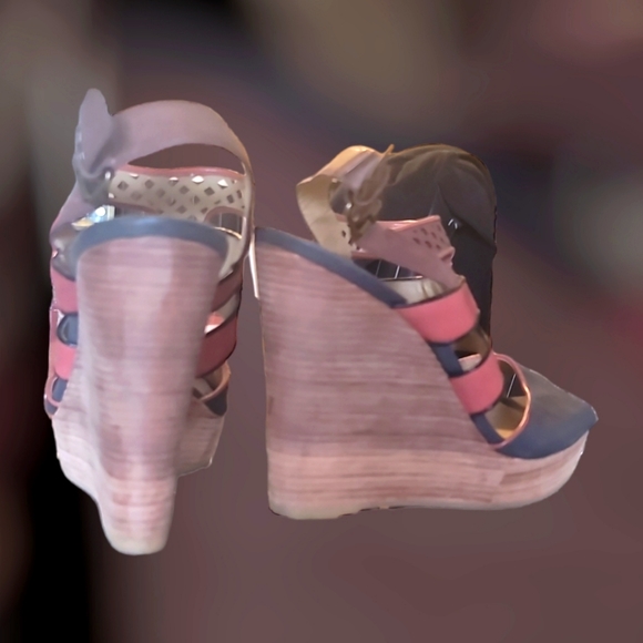 Levity Worn Once Wedge Sandals - Picture 2 of 3